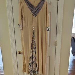 New No Tag Elegant Beige and Grey Women's Dress Lightweight Soft Cotton